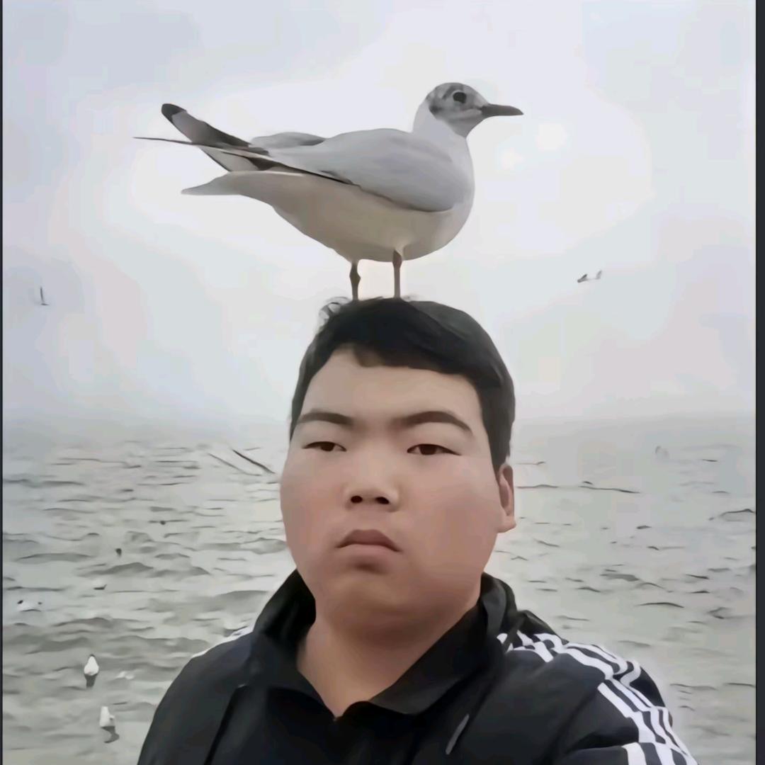 半夜饿醒狂炫前妻贡品