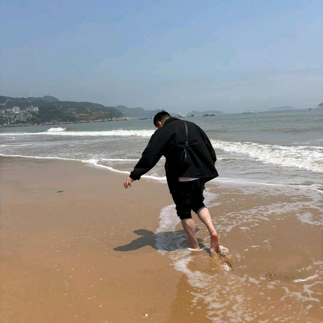 爱看小猫拉屎💩