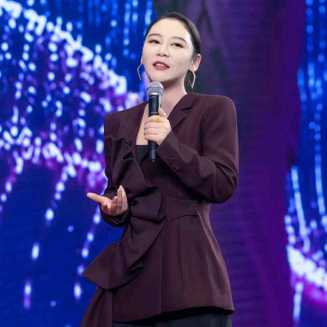 熊熊老师AI销售智慧信息咨询