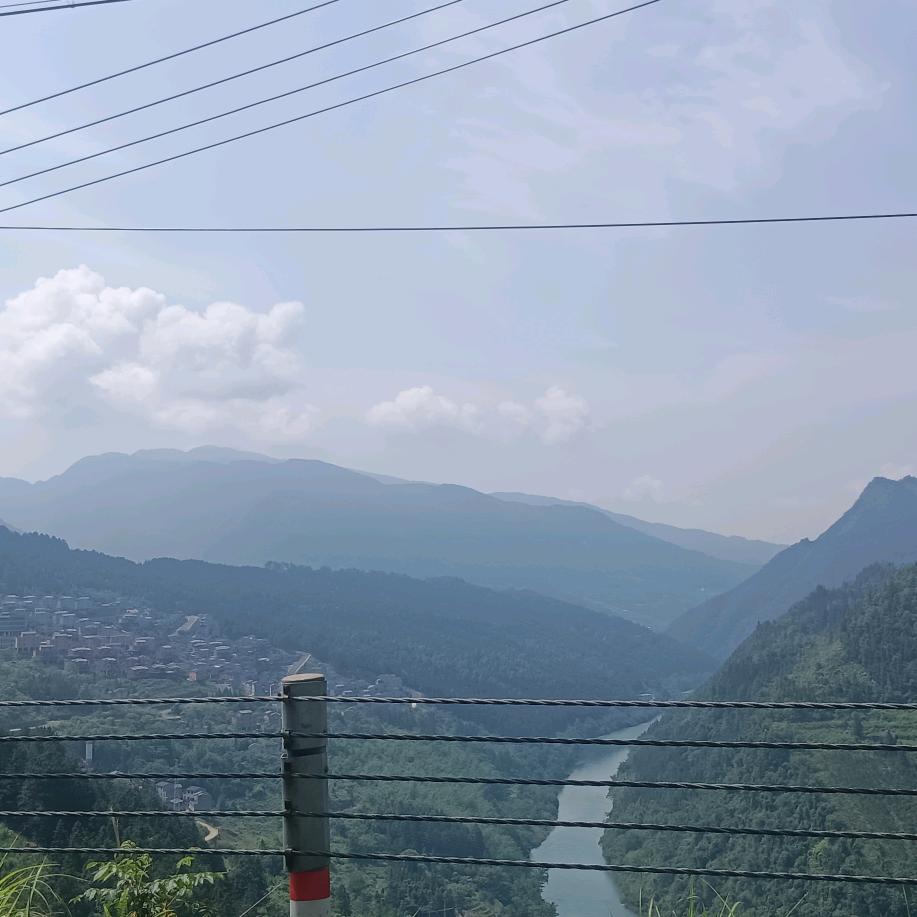小爱吖