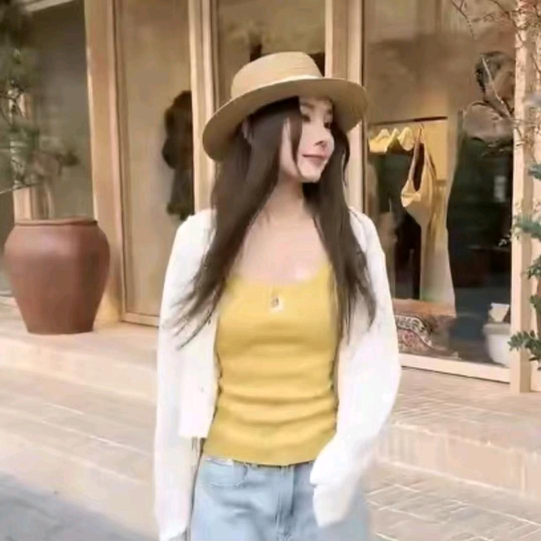 杨依姗（时尚穿搭）