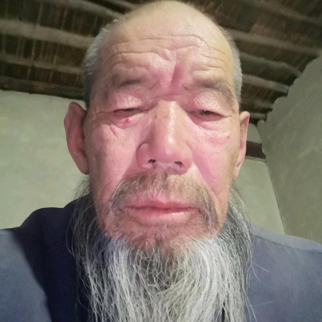 老王爷爷头像