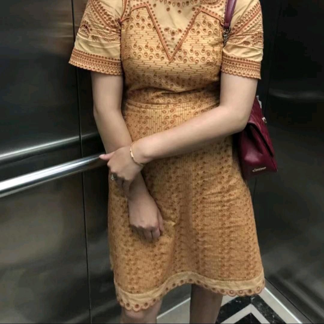 好想找个人疼。