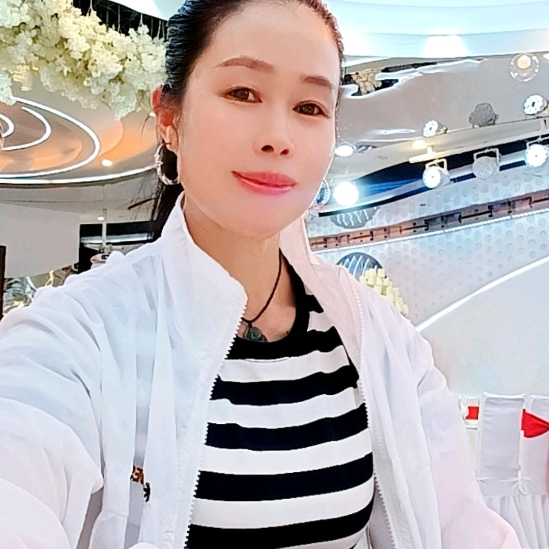 黄加彩