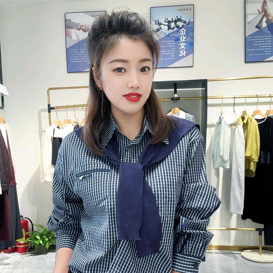 镇安莱茨女装