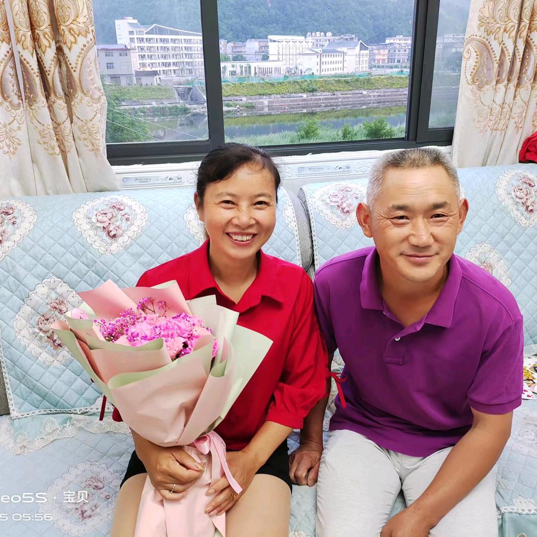 雨落倾成夏微凉