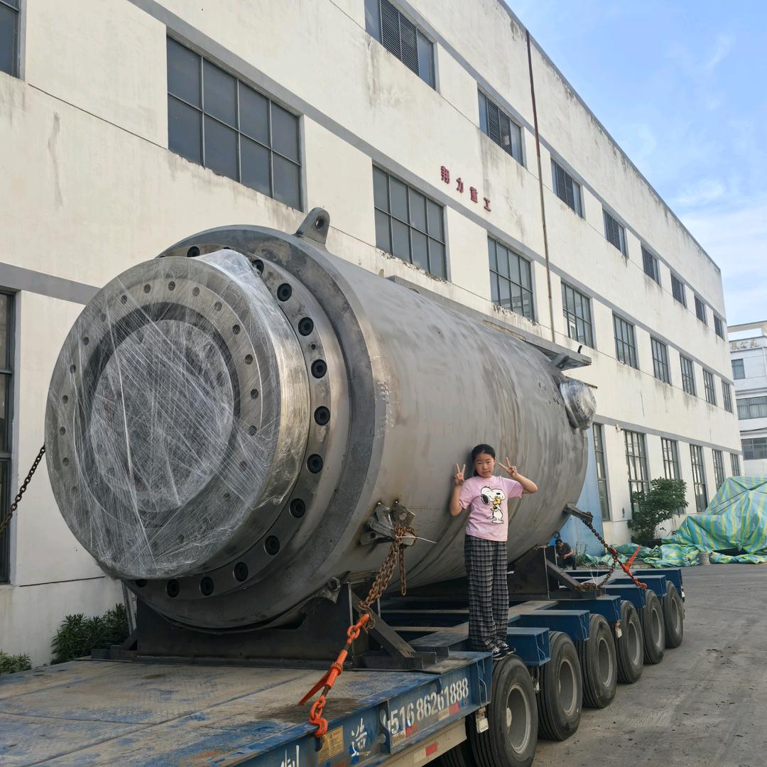 翔力重工大型液压油缸