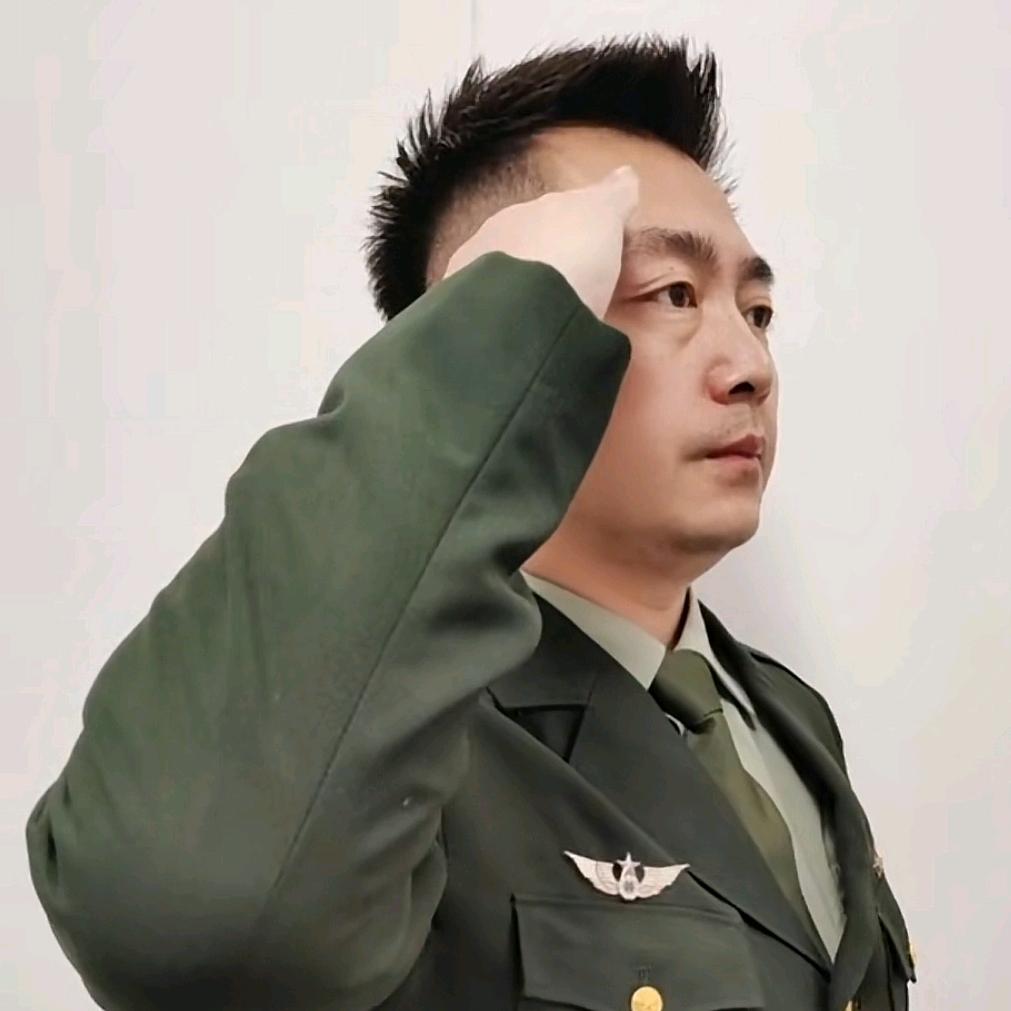 侯班长日常