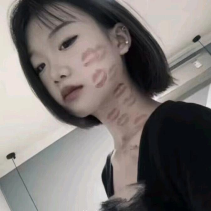 依