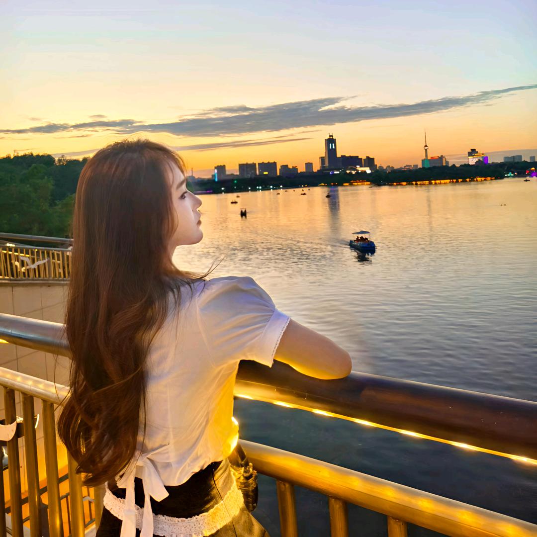 .小胖子-