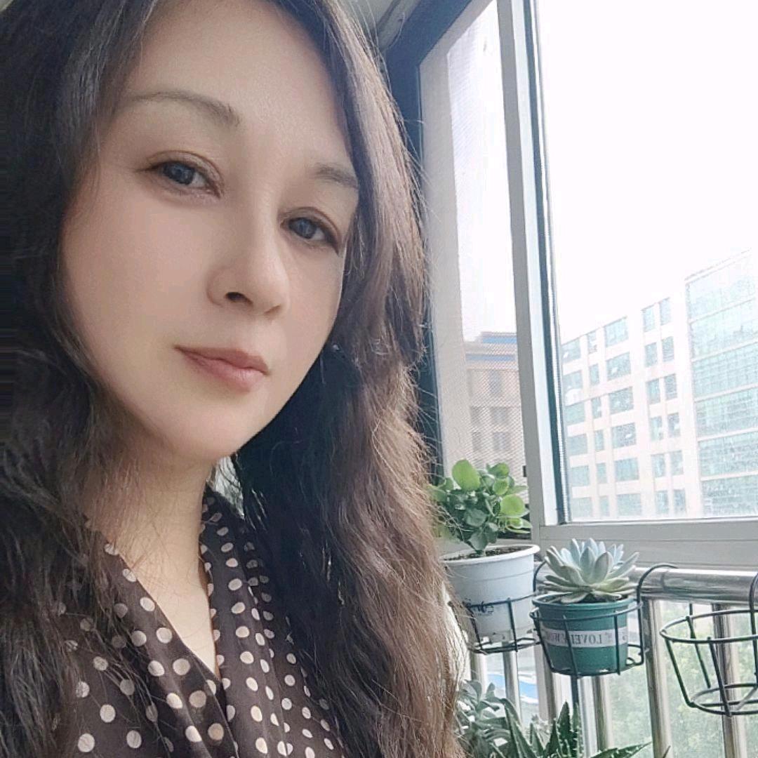 瑞锐《橱窗好物在置顶视频评论区》