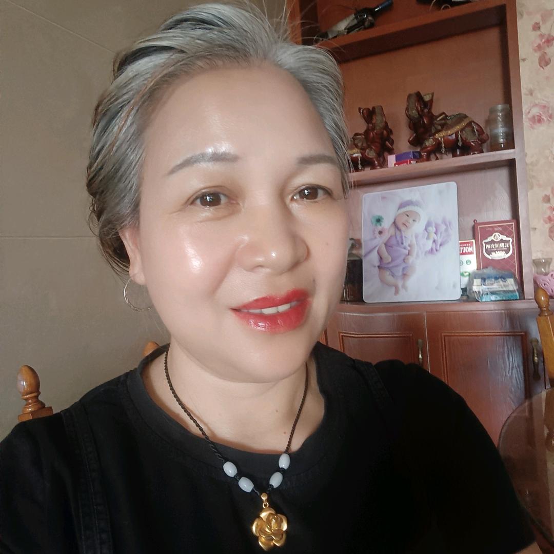 合江窗帘白发何姐