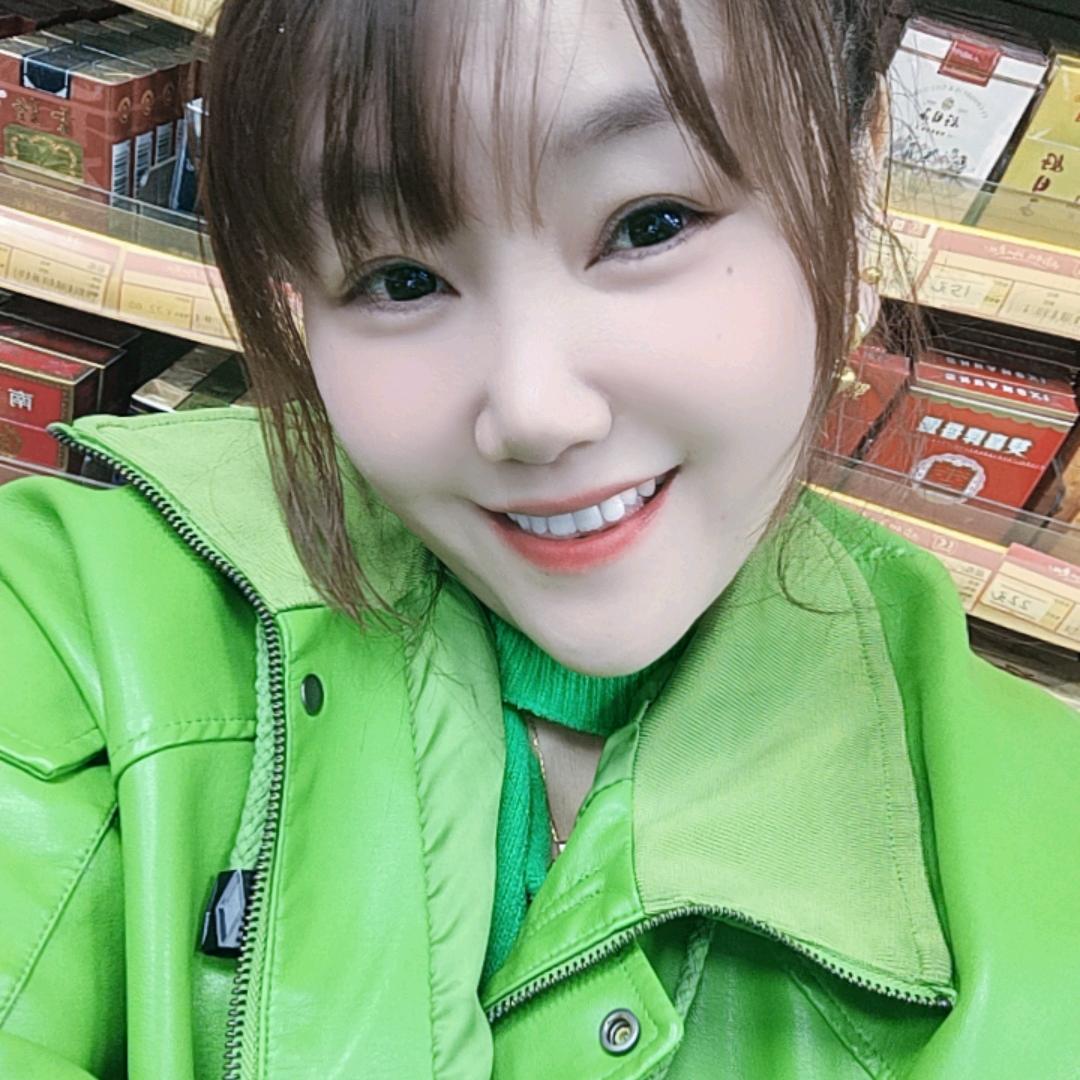 大妹子〖中午11：18直播〗