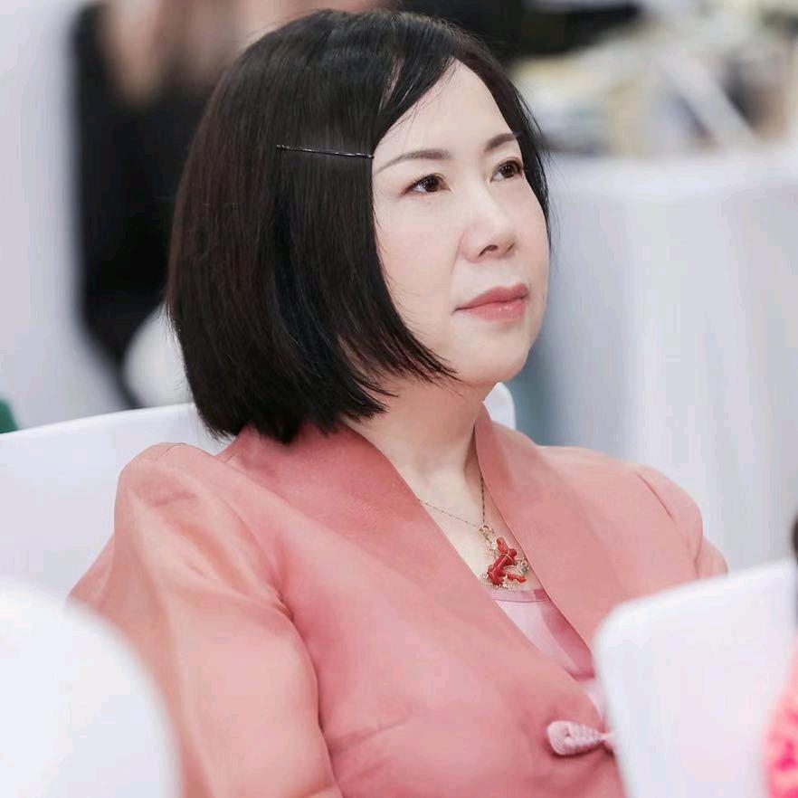 服装设计师－娟子