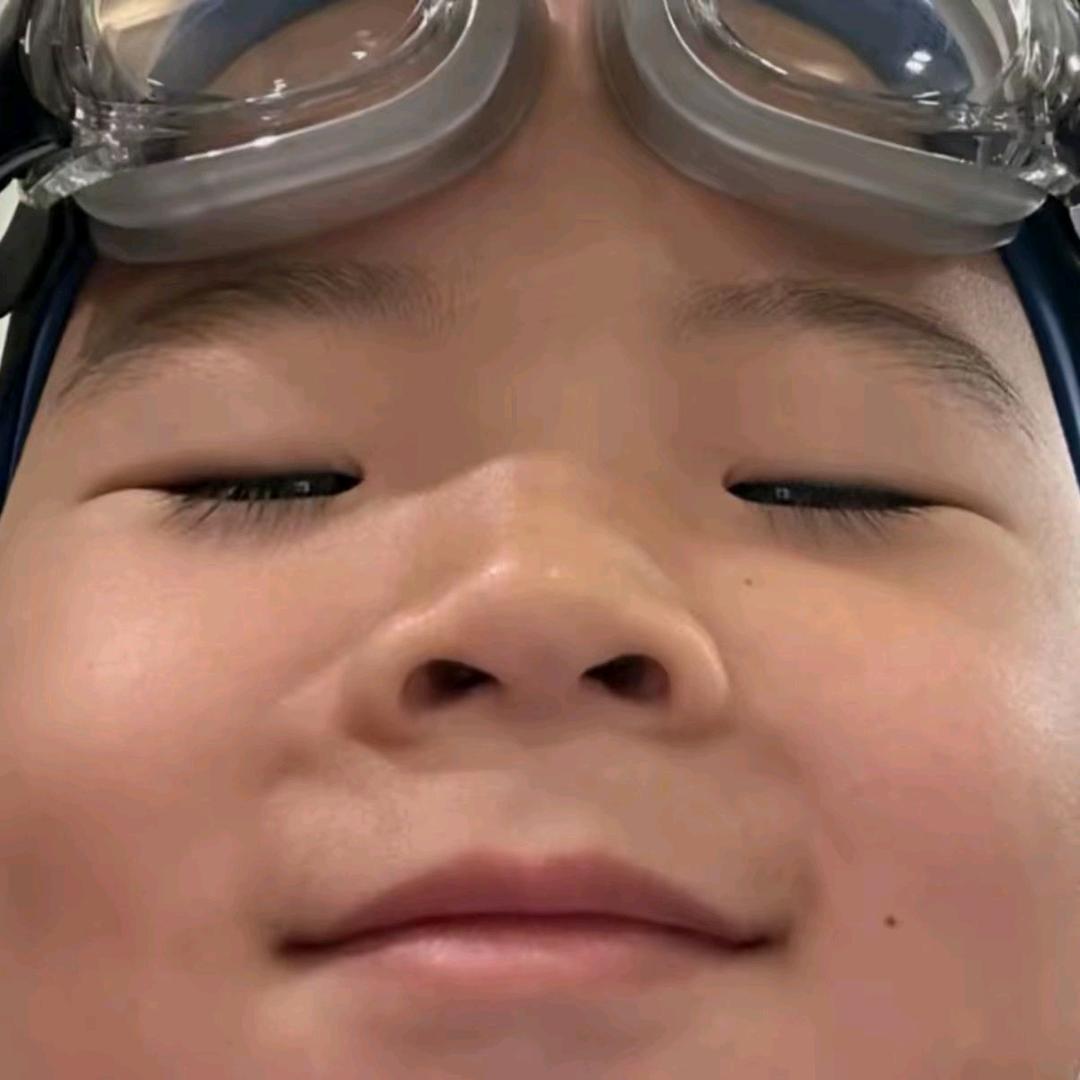 emo的张万森