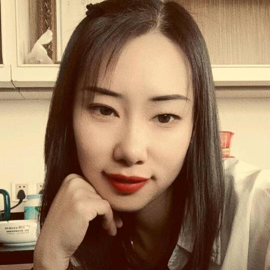 初见美甲、