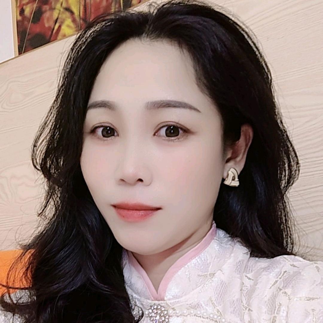 李泓娴
