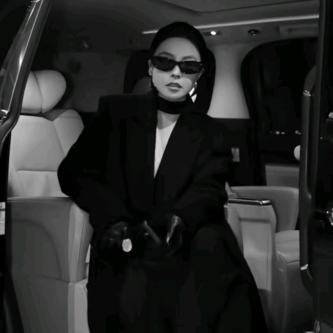 溶溶RONGRONG女装穿搭