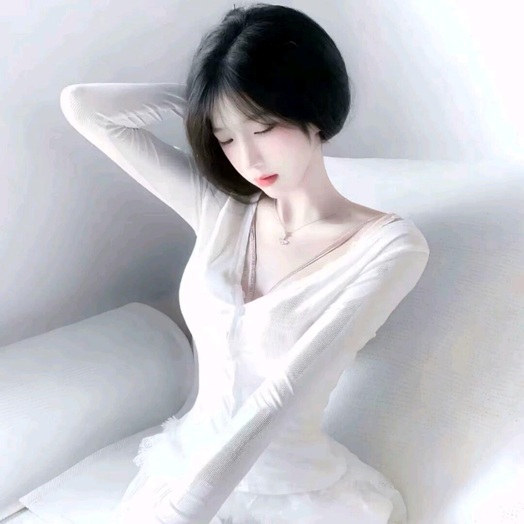 别摸我脸蛋好嘛