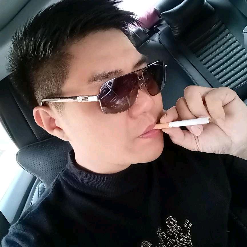 黑哥🙈🙈