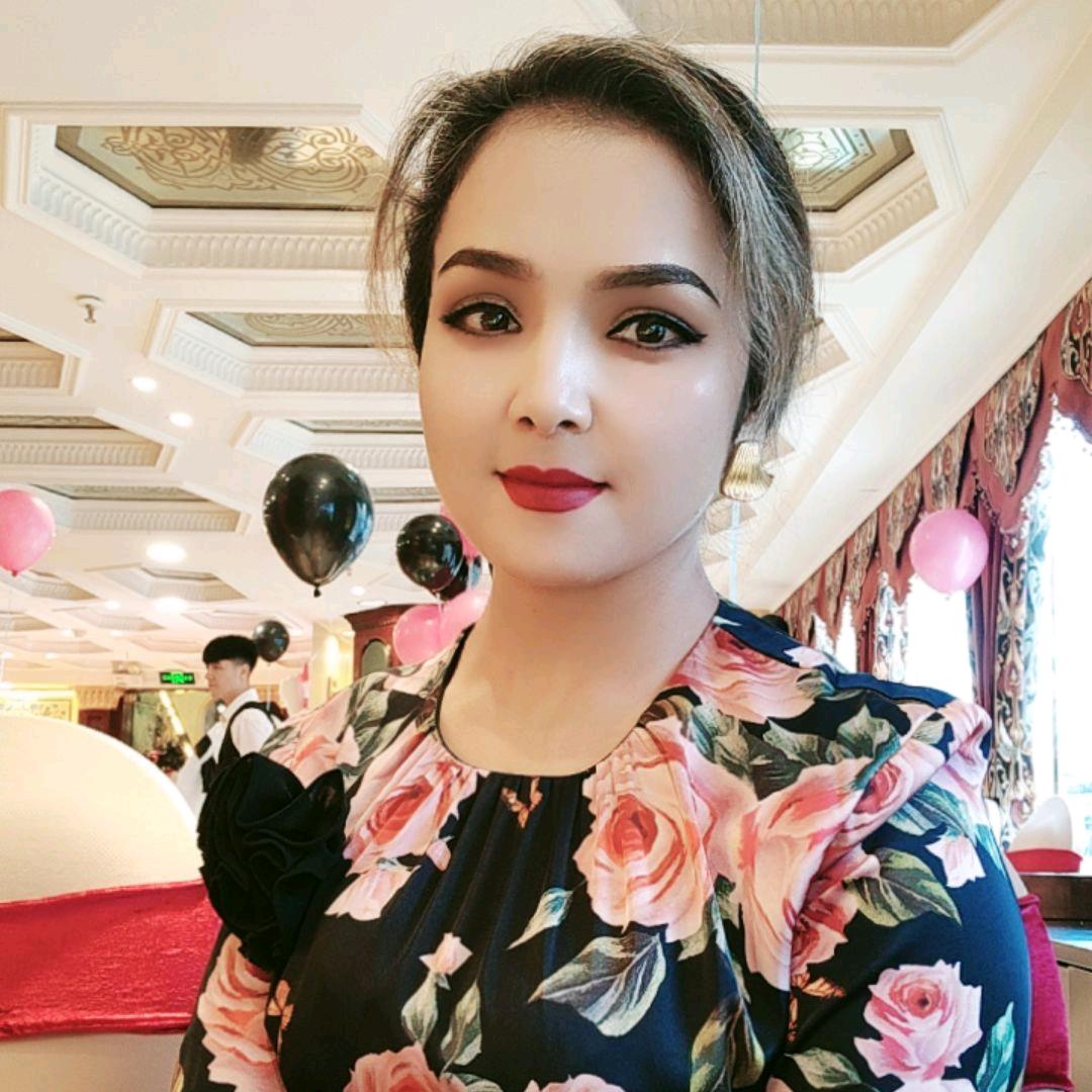 阿孜古力 :
