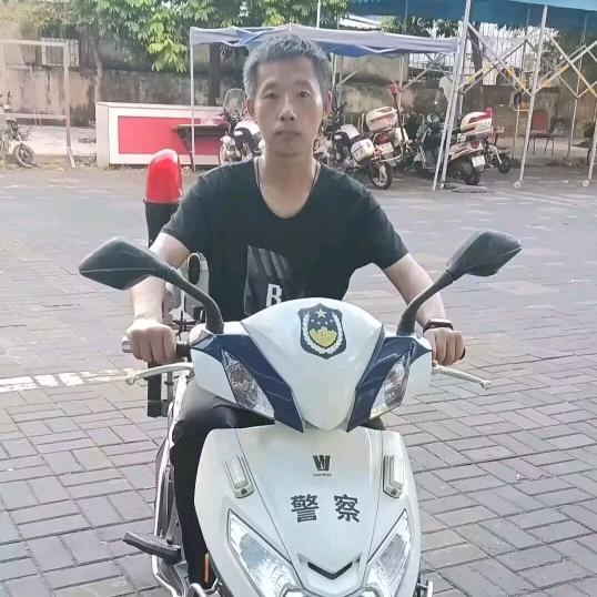 忠诚卫士👮🏻‍♀️：申