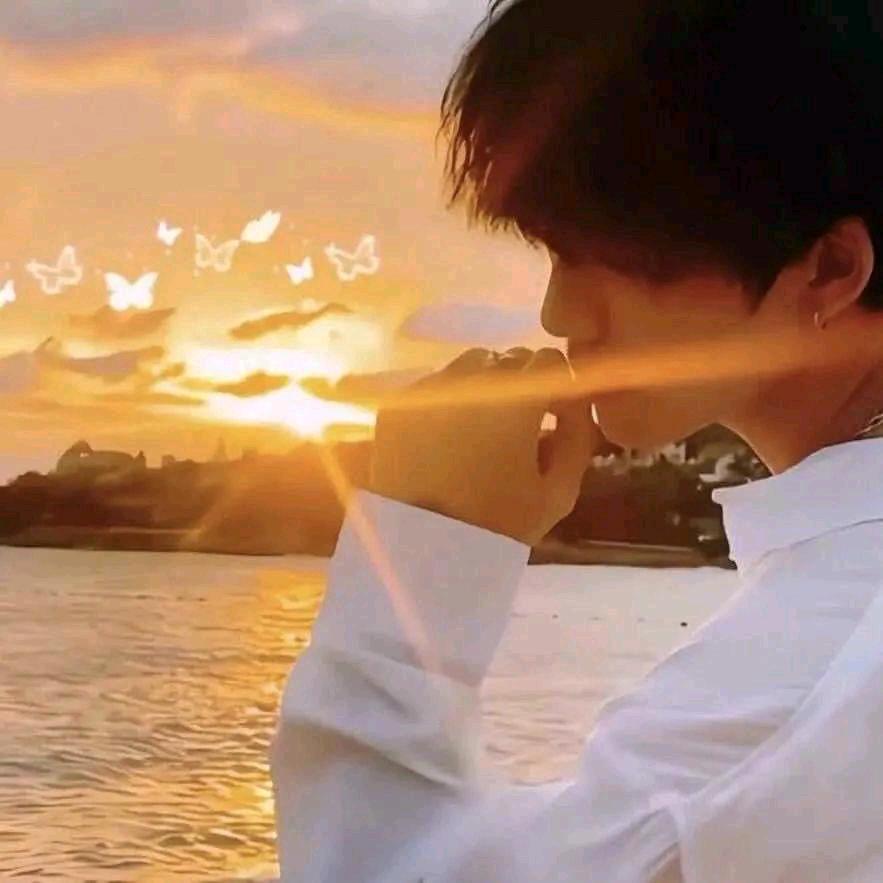 𝒜鲜衣怒马ᭁ♑🍬