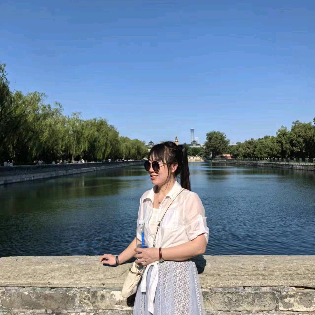 洪玲