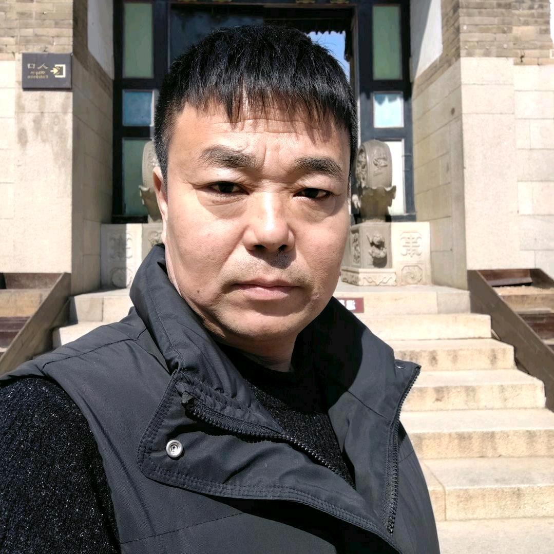 华       哥