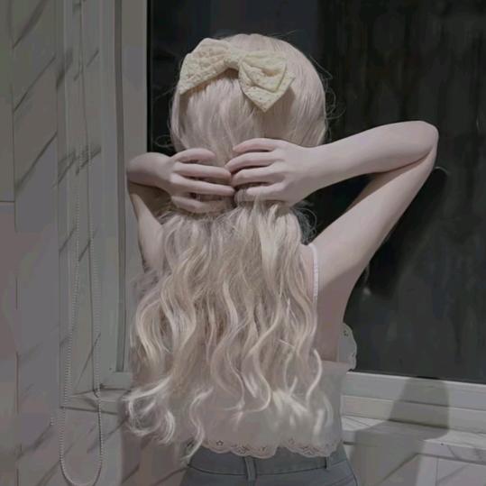 招财小白猫