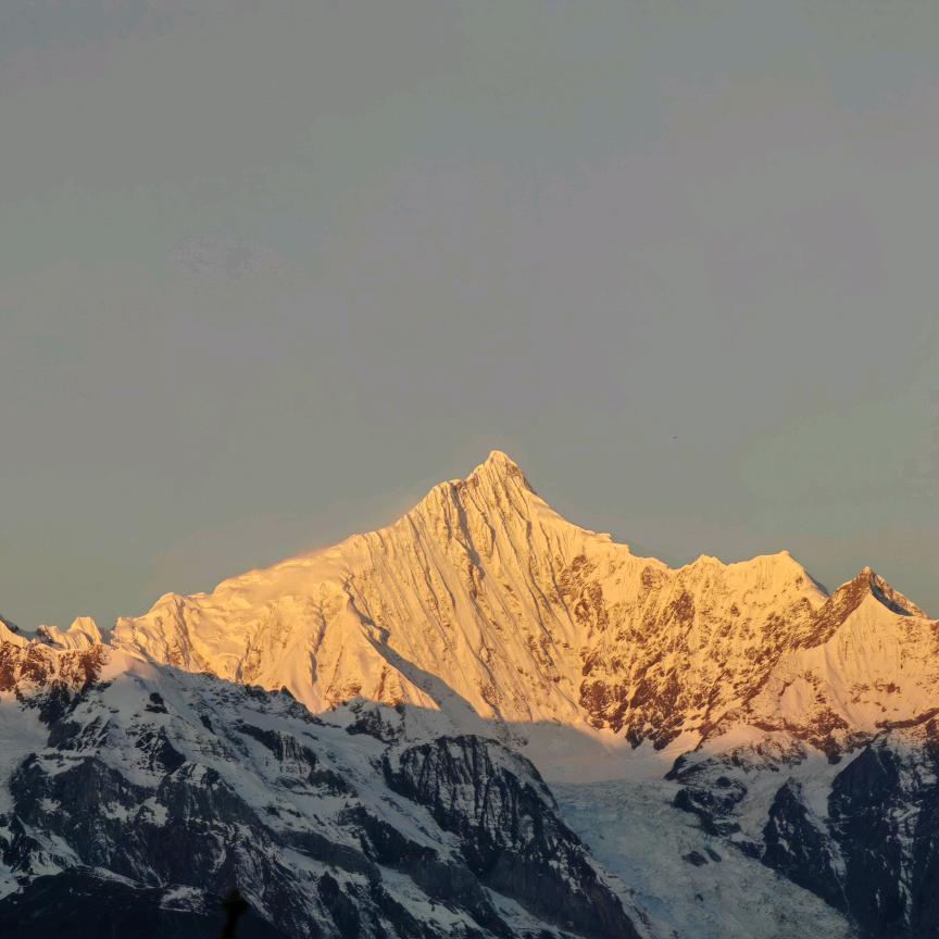 香格里拉包车拼车旅游服务