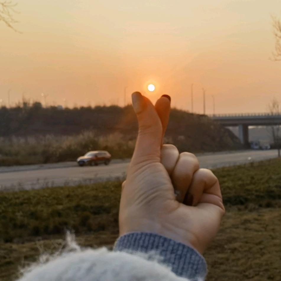 指缝忠の一束光