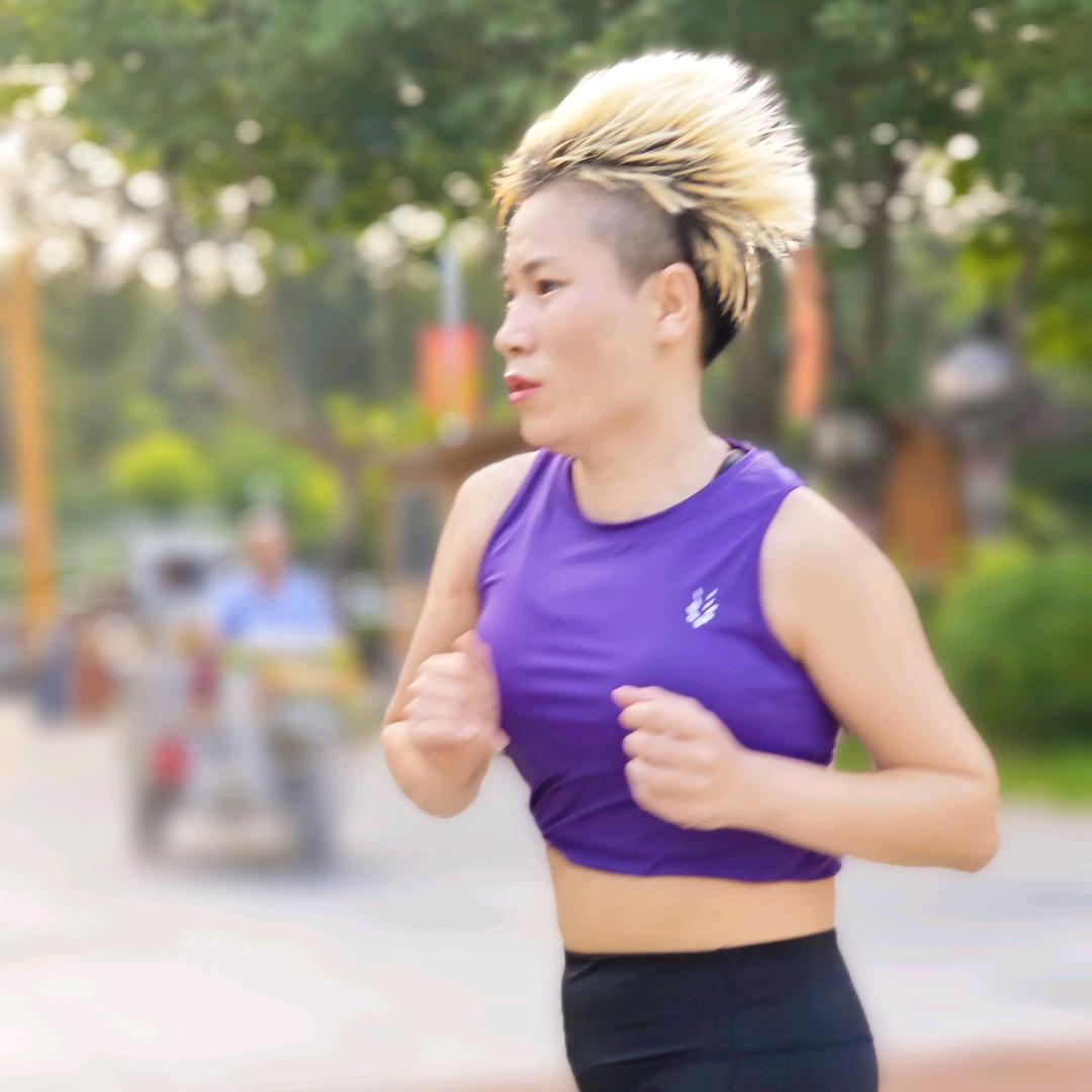 小彭爱跑步（已破四）