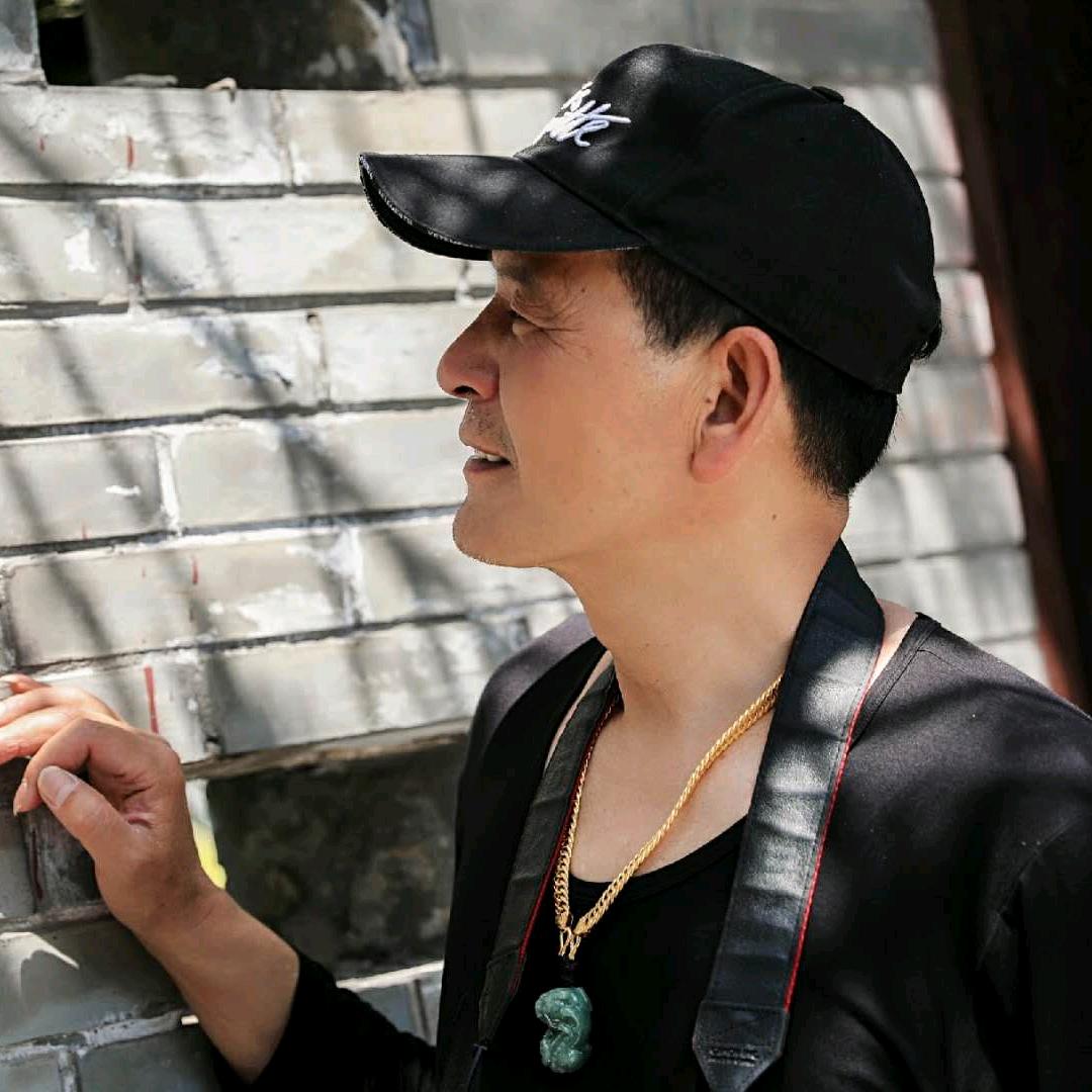 丁哥，唱情歌(每晚六点半至八点半直播)