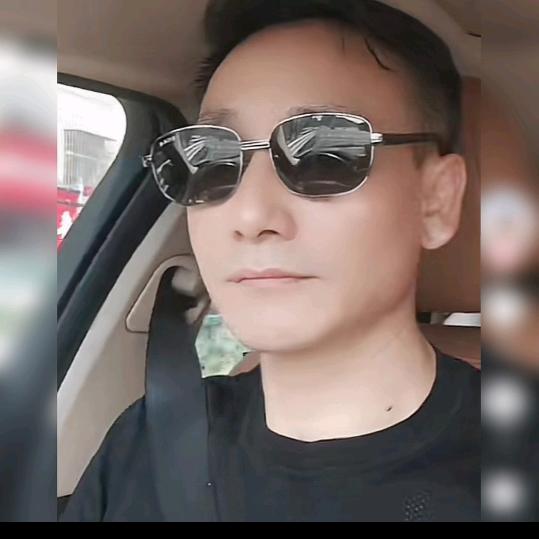 潇洒的大叔爱钓鱼🐟