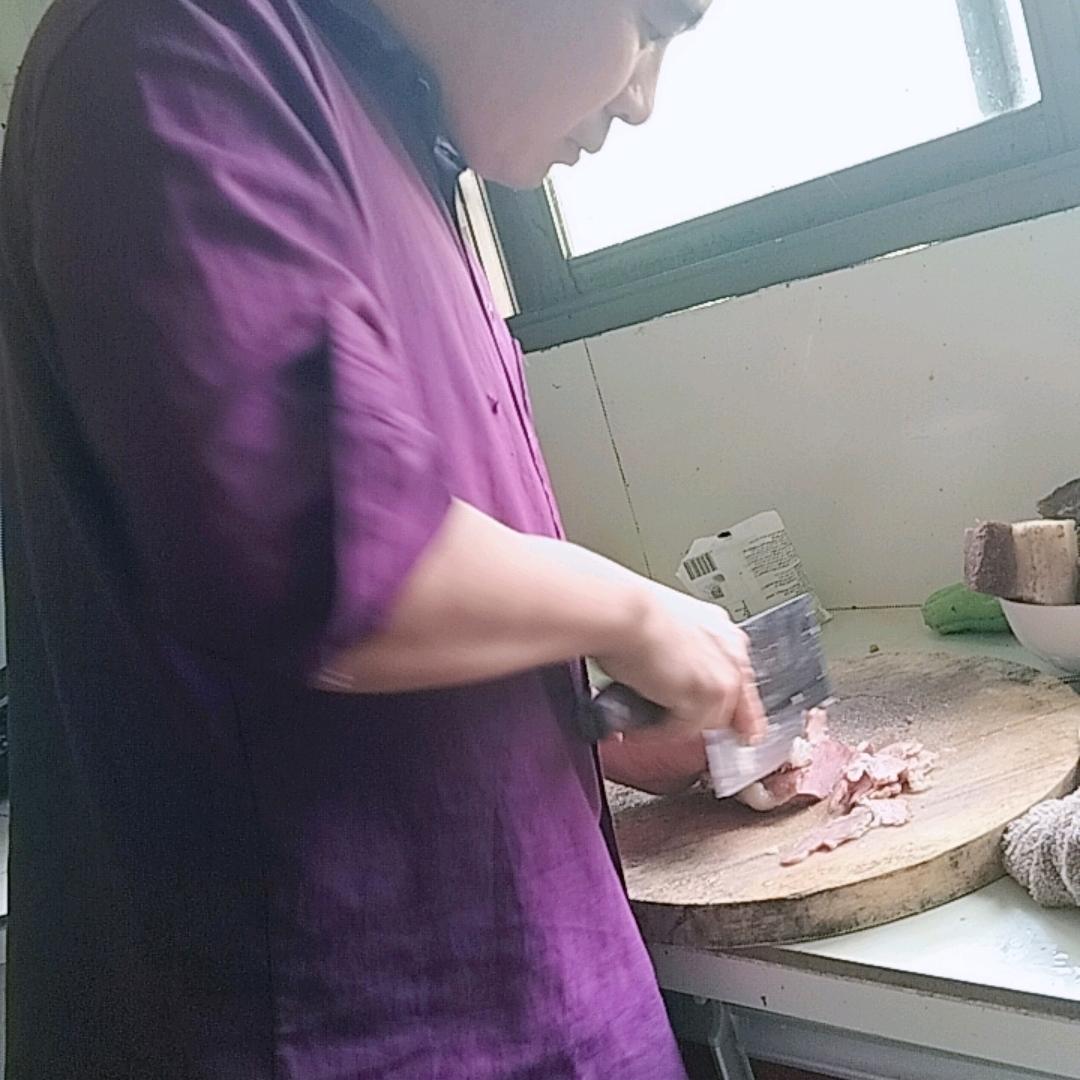 小飞，承包各种房建主体工程