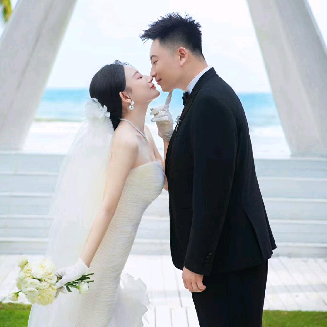 年轻恩爱夫妇超甜❤️（超级幸福的夫妻）