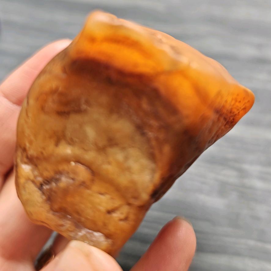 老杨家的黄蜡石