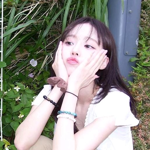 用尖下巴戳死你