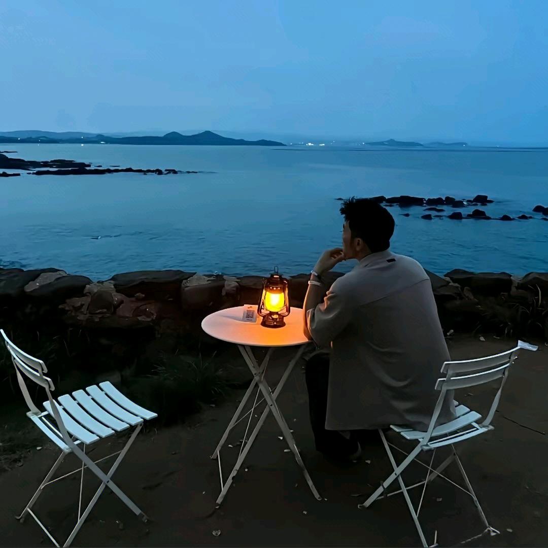 与辉同心