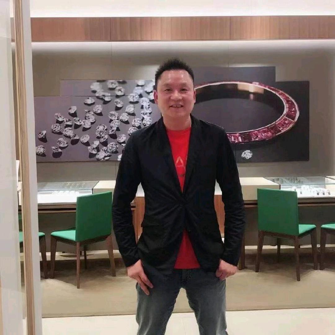 晓伟