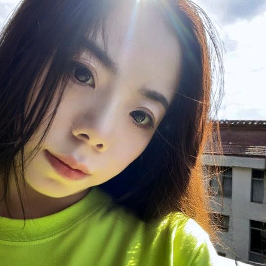 @小情 緒.🖇️