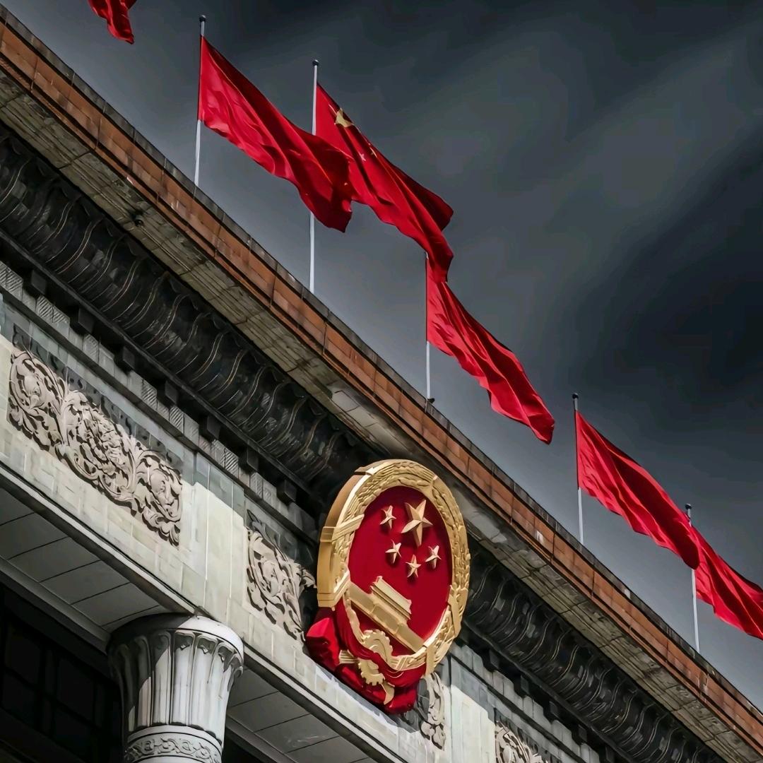 陈：Ch⤙enෆ ̖́-