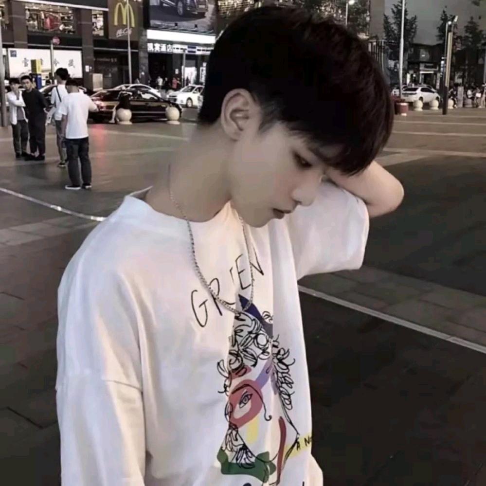 小哥哥