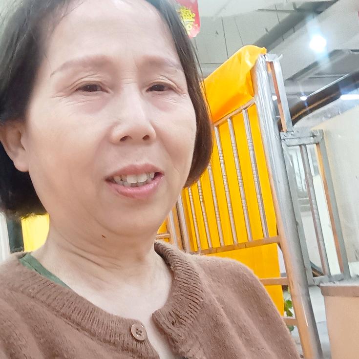 两个孙子姥姥