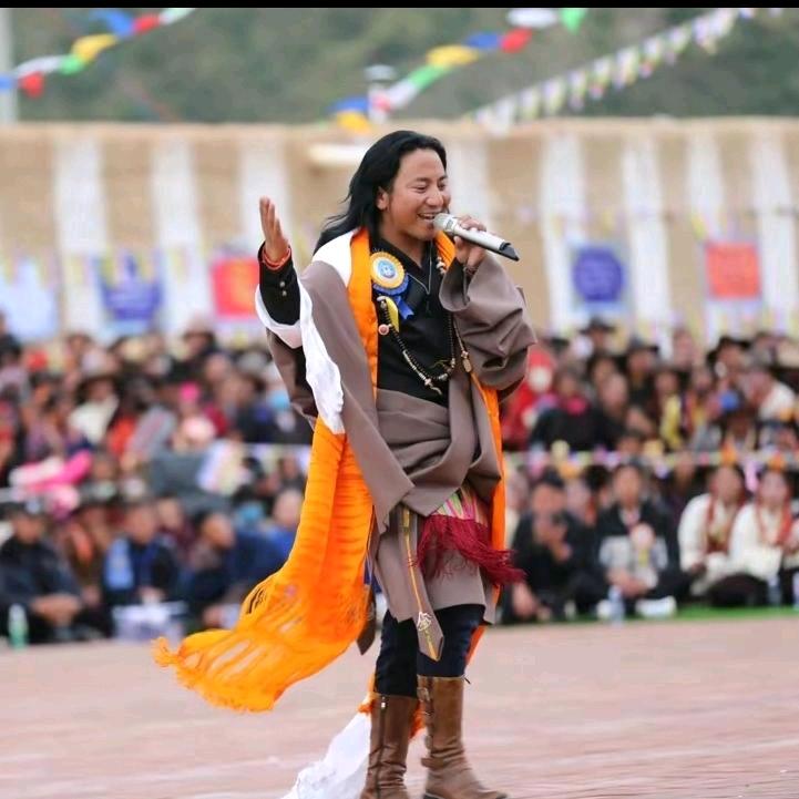 先做人 👍后做事