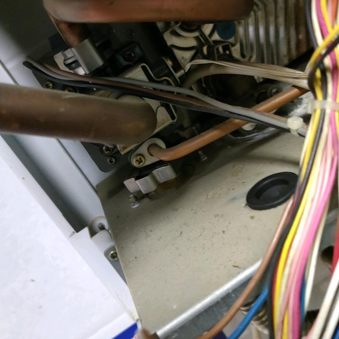 维修壁挂炉 热水器煤气灶水电暖