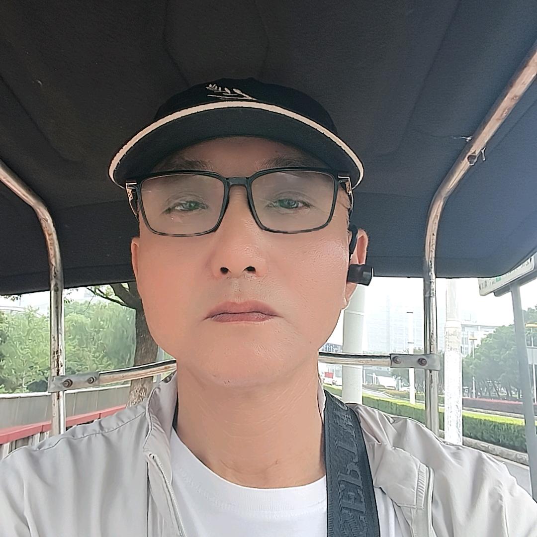 年过半百的顾哥