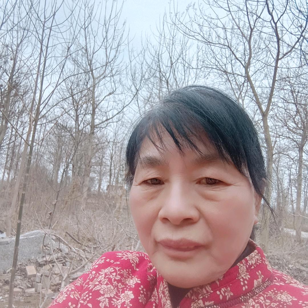 果子雷（果子姐）早上5点40开播