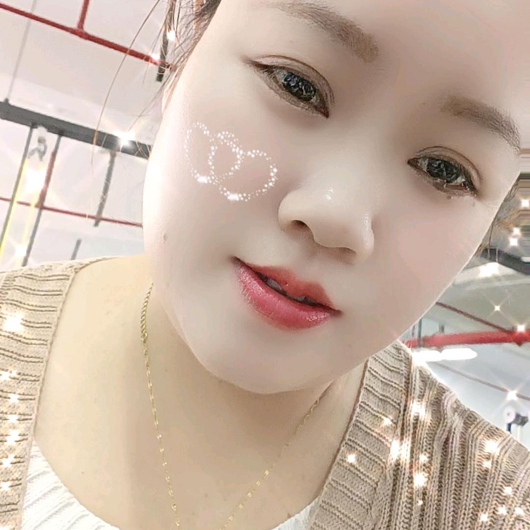 小何姐